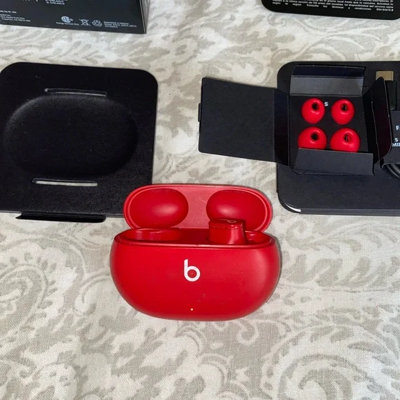 Beats by Dre earbuds RED
